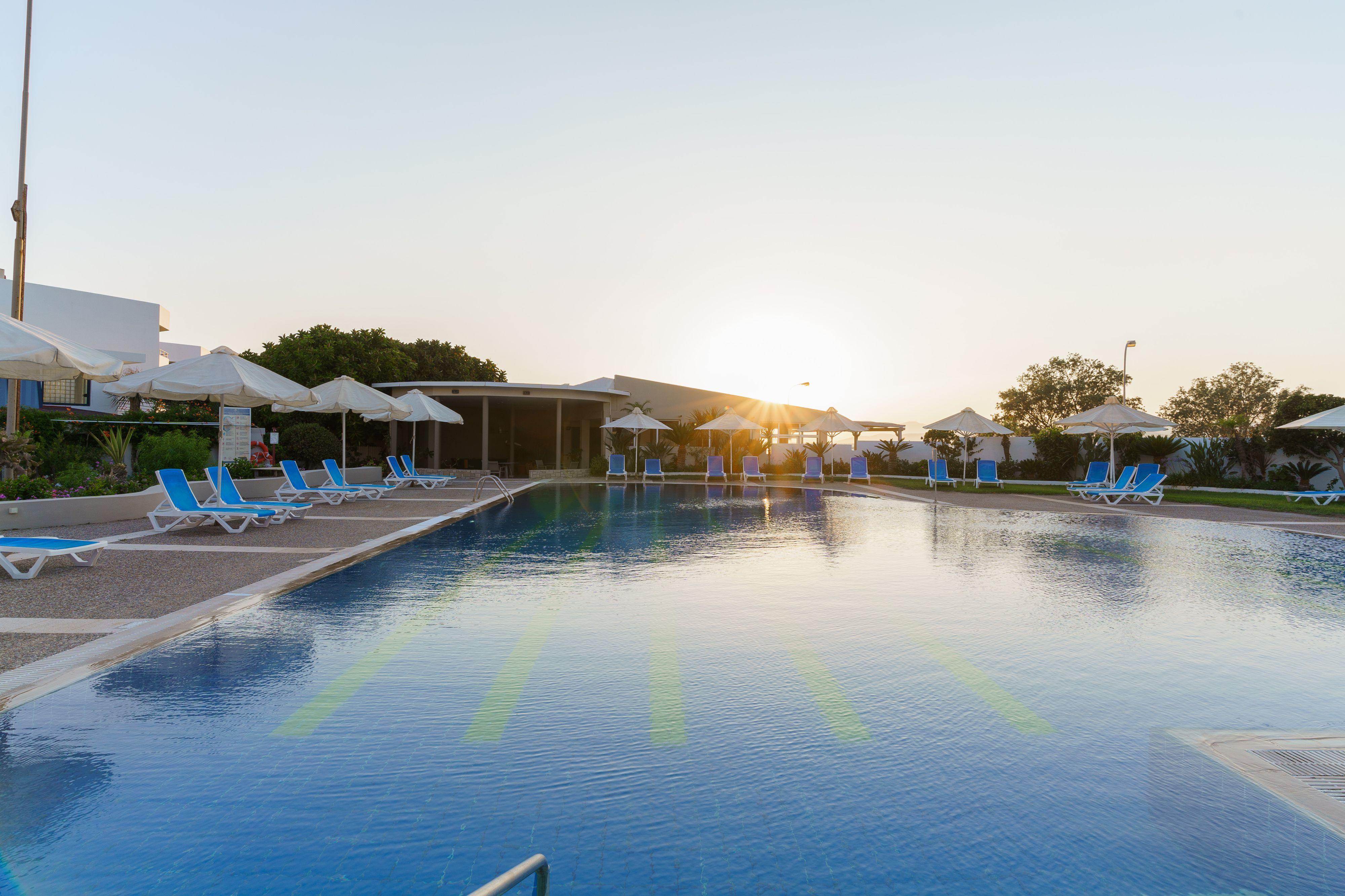 Kos Palace ตีกากี ภายนอก รูปภาพ
